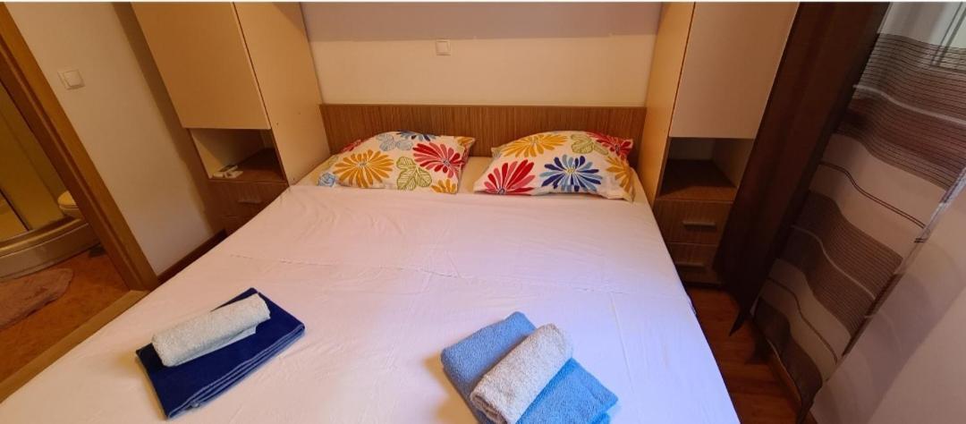 Apartmani Gizela Donji Seget Rom bilde