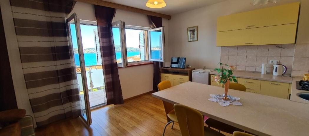 Apartmani Gizela Donji Seget Rom bilde